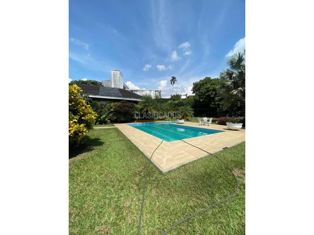 Casas, Venta en Ciudad Jardín