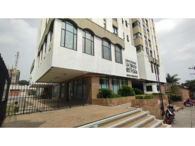 Oficinas y Consultorios, Alquiler en El Peñón