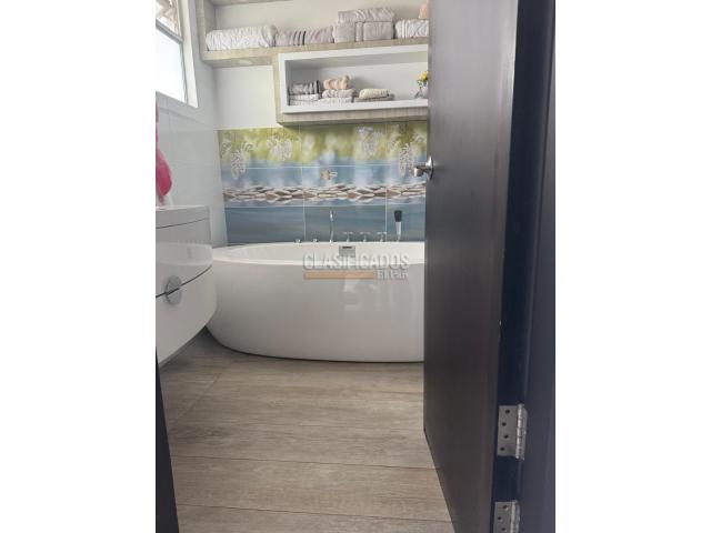 Casas, Venta en Ciudad Jardín