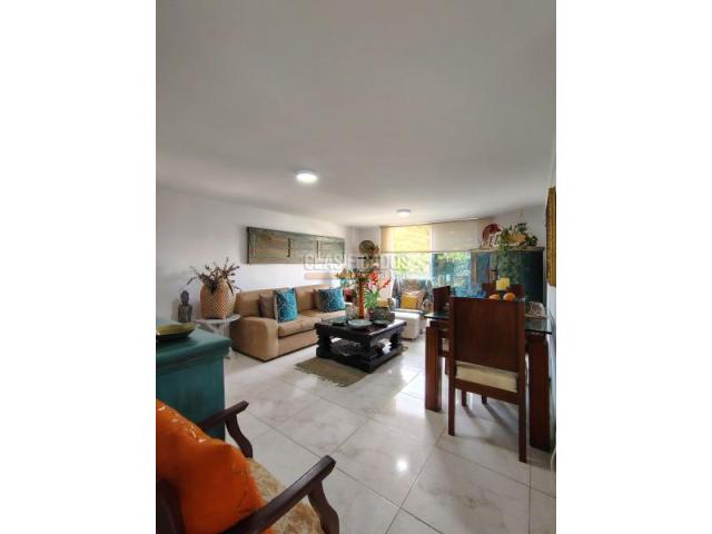 Apartamentos, Venta en Bella Suiza