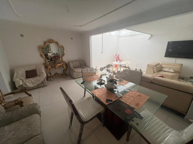 Casas, Venta en Valle del Lili