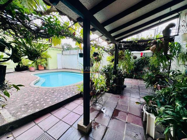 Casas, Venta en Arboleda