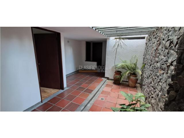 Casas, Alquiler en Ciudad Jardín