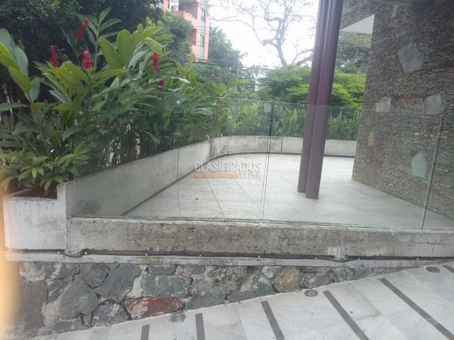 Locales y Bodegas, Alquiler en Santa Mónica Norte