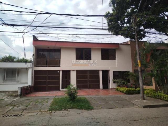 Casas, Venta en La Flora