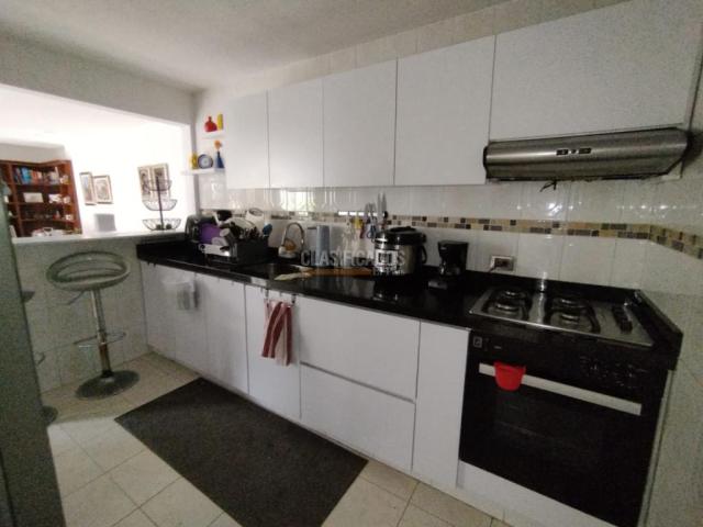 Casas, Venta en La Flora