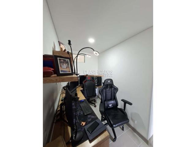 Apartamentos, Venta en Valle del Lili