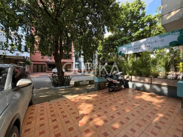 Oficinas y Consultorios, Venta en Centenario