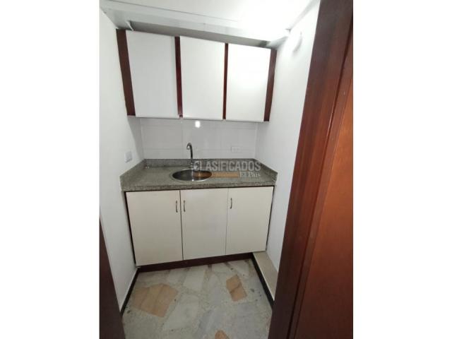 Oficinas y Consultorios, Alquiler en Santa Mónica Residencial