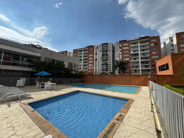 Apartamentos, Venta en Valle del Lili