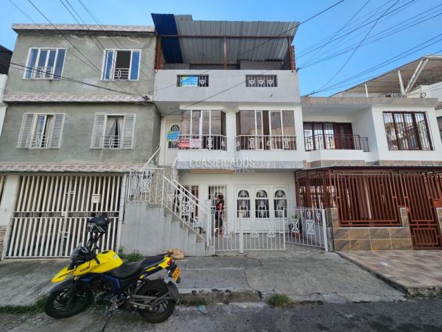 Casas, Alquiler en Palmira