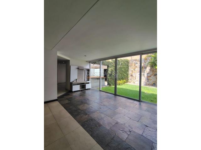 Casas, Venta en La Flora