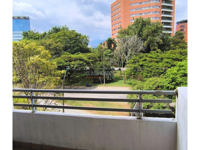 Apartamentos, Venta en Valle del Lili