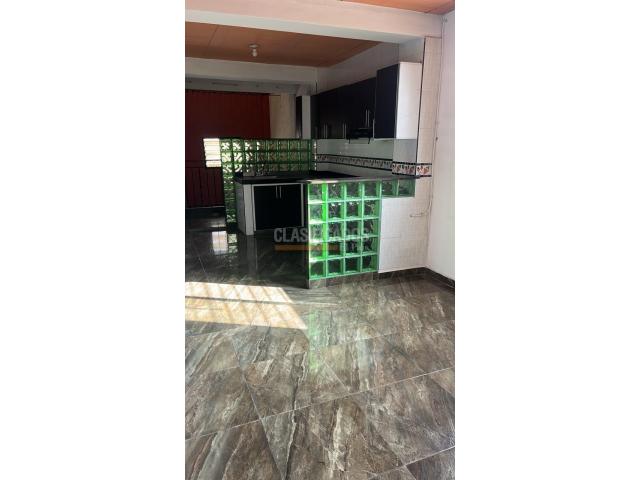 Edificios, Venta en Cristóbal Colón