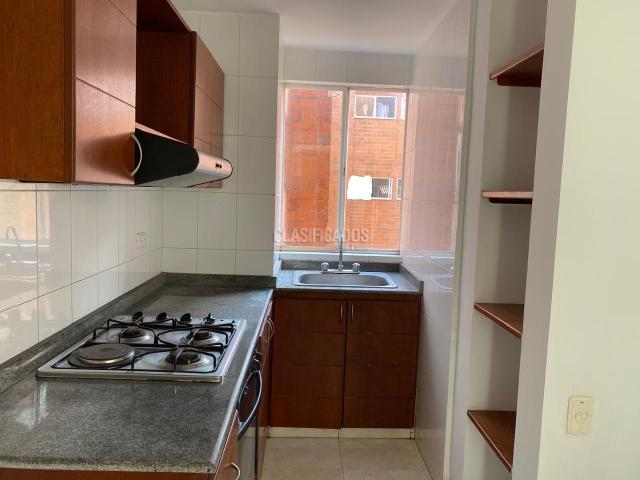 Apartamentos, Venta en Brisas del Limonar
