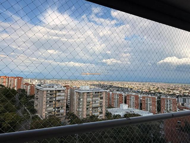 Apartamentos, Alquiler en Altos de Santa Isabel