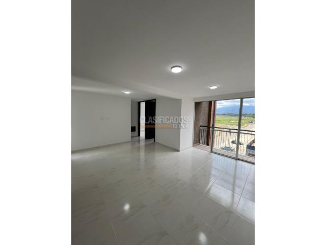 Apartamentos, Alquiler en Tierralinda del Lago