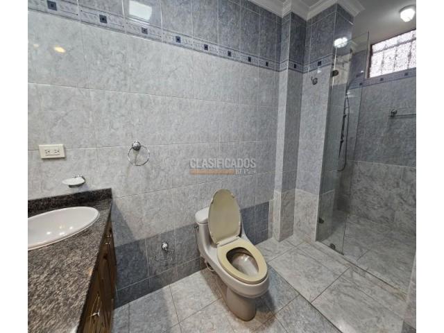 Apartamentos, Venta en Santa Mónica Residencial