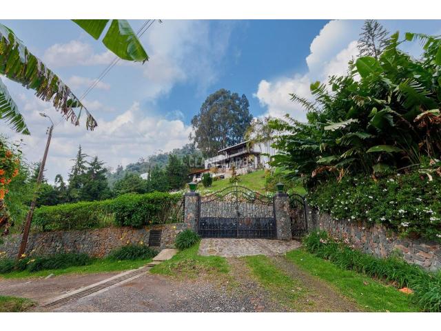 Fincas y Casas Campestres, Venta en Yumbo