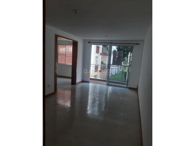 Apartamentos, Alquiler en El Refugio