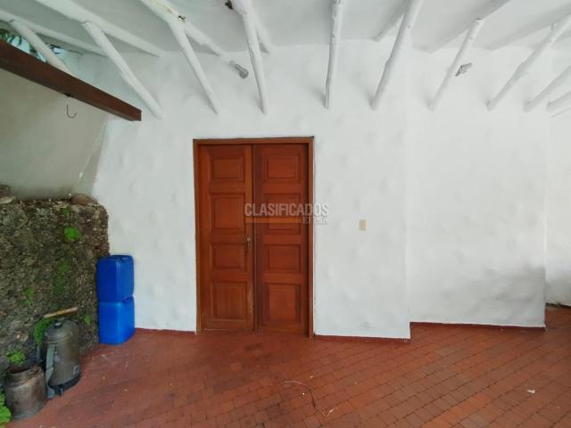 Casas, Venta en Ciudad Jardín