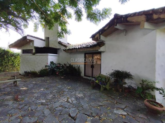 Casas, Venta en Ciudad Jardín