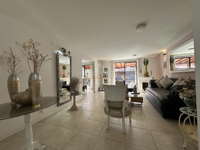 Casas, Venta en Ciudad Jardín