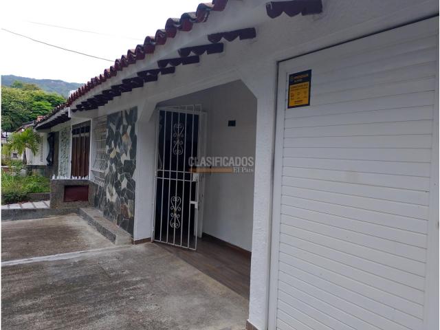 Casas, Venta en Prados del Norte