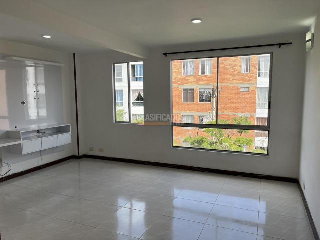 Apartamentos, Alquiler en Calicanto