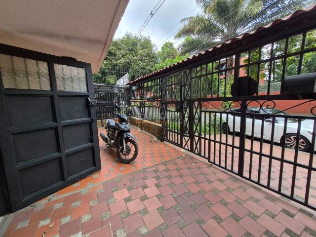 Casas, Venta en Camino Real