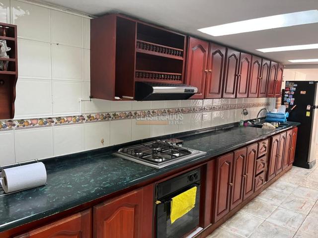 Casas, Alquiler en Vipasa