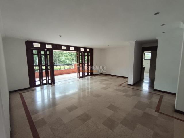 Apartamentos, Alquiler en Ciudad Jardín