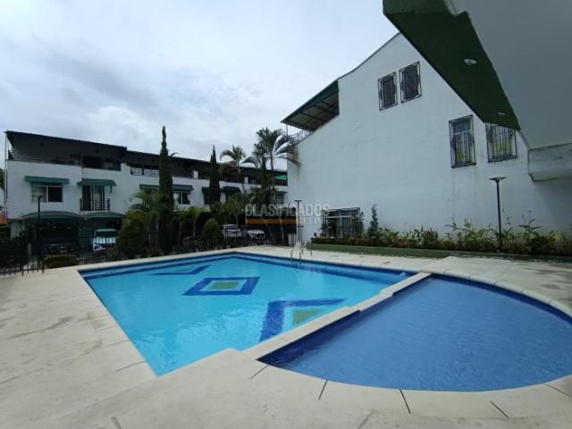 Casas, Venta en Primero de Mayo