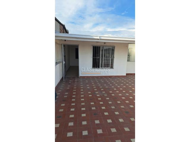 Apartamentos, Alquiler en El Jardín