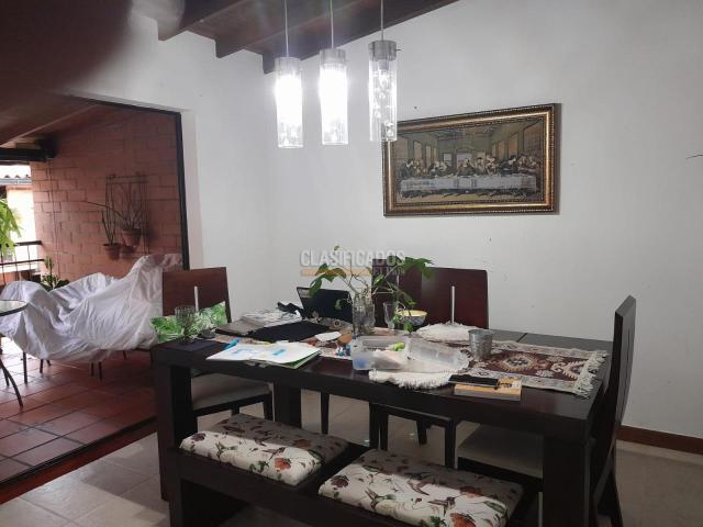 Casas, Venta en Ciudad Jardín