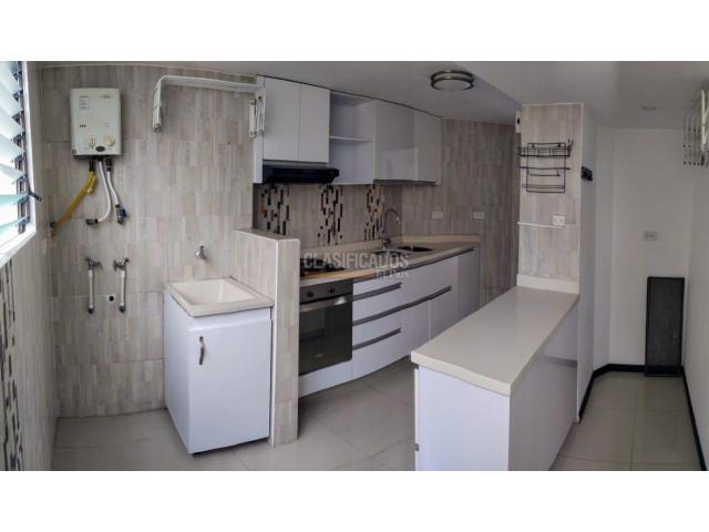 Apartamentos, Venta en Santa Anita