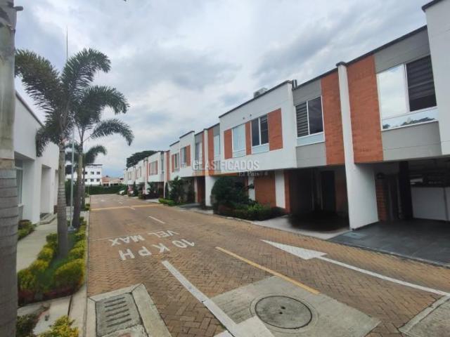 Casas, Venta en Ciudad Pacifica