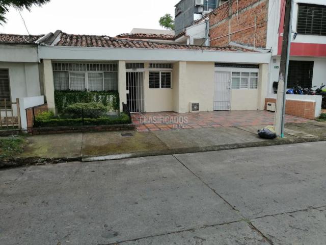 Casas, Venta en Prados del Norte