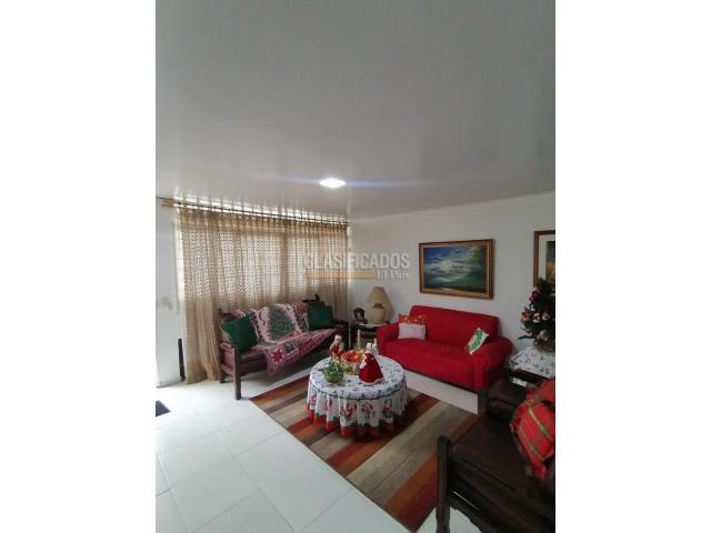 Casas, Venta en Prados del Norte