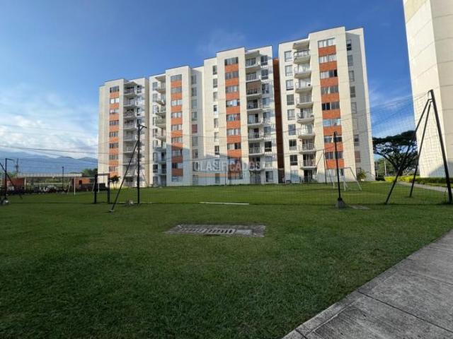 Apartamentos, Venta en Jamundí