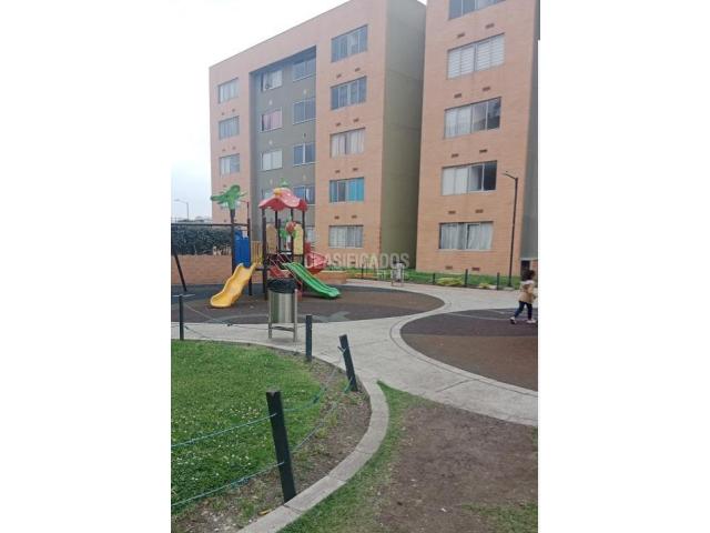 Apartamentos, Alquiler en Mosquera