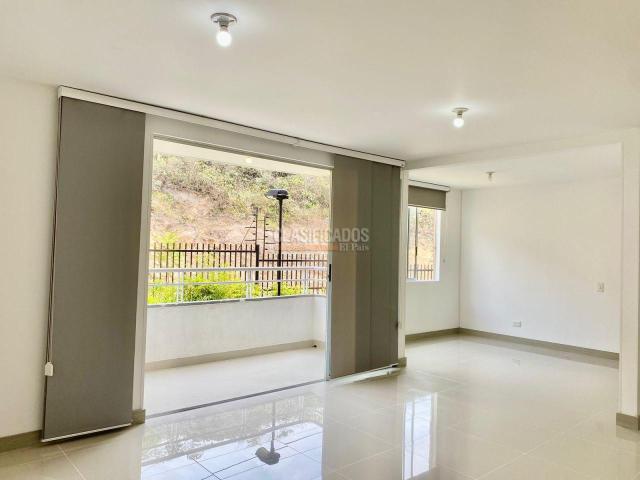 Apartamentos, Venta en Altos Cristales