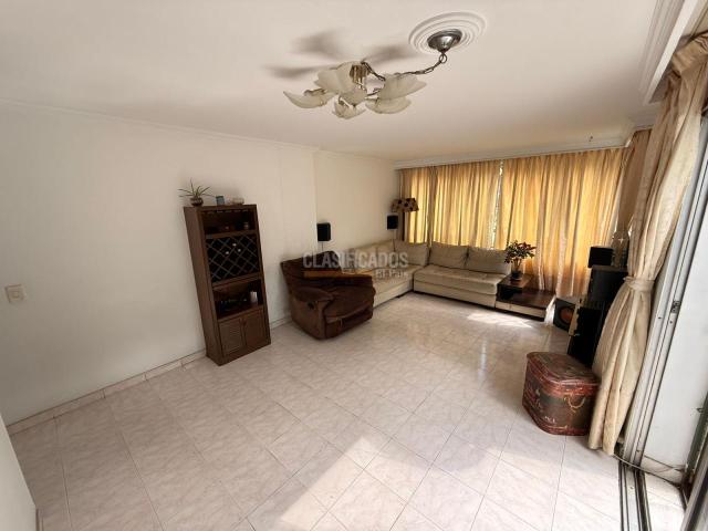 Apartamentos, Venta en Las Quintas de Don Simón