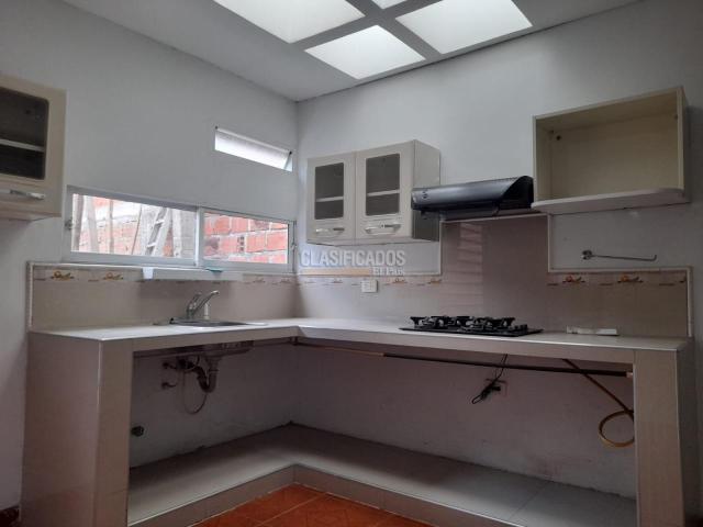 Apartamentos, Venta en Yumbo