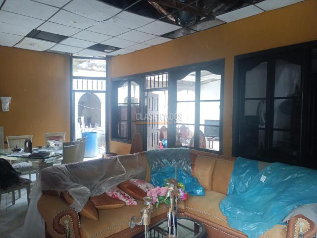 Casas, Venta en Cristóbal Colón