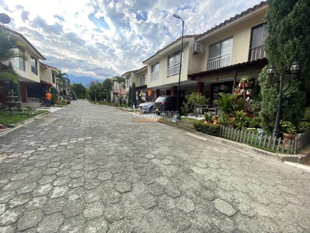 Casas, Venta en Las Quintas de Don Simón