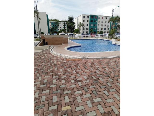 Apartamentos, Venta en Cañaverales