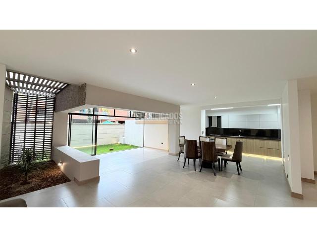 Casas, Venta en Polo Club