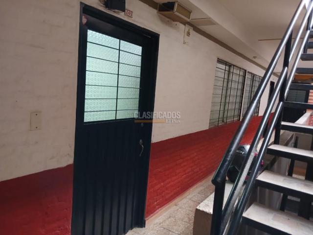 Apartaestudios, Alquiler en Cristóbal Colón