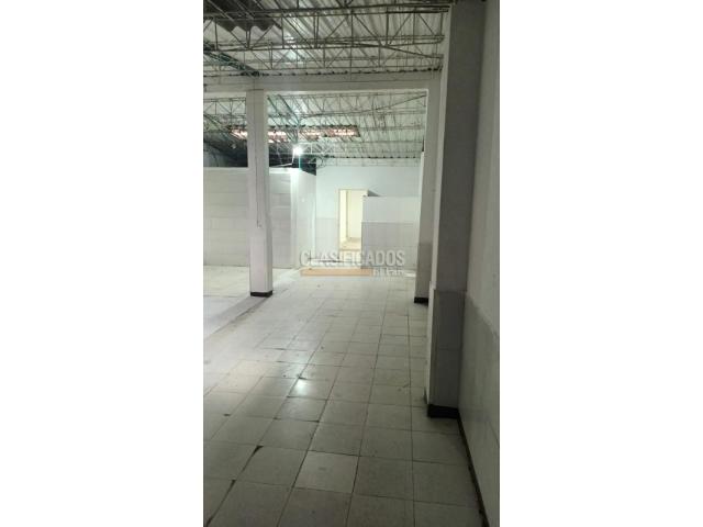 Locales y Bodegas, Alquiler en Cristóbal Colón